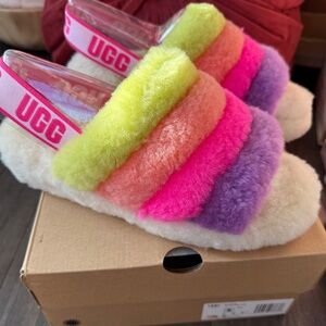 BNIB Women’s Ugg Fluff Yeah Slide on Slippers - Size 8